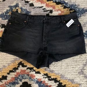 Black Old Navy Shorts size 22